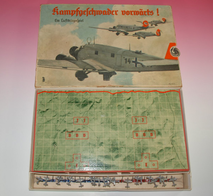 J. Scholz Mainz Kinderspiel * Kampfgeschwader vorwärts! ein Luftkriegsspiel aus dem 2. WK