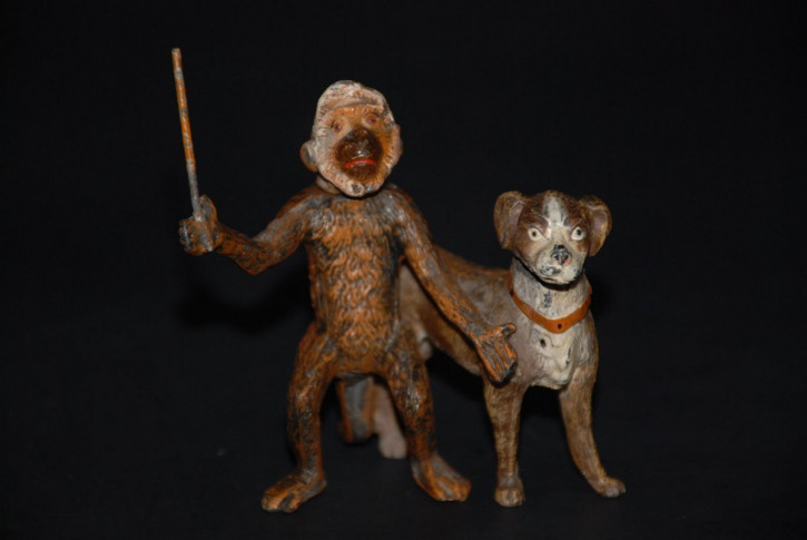 G. Heyde Dresden * Kopfwackler Figur * Affe mit Hund * um 1900