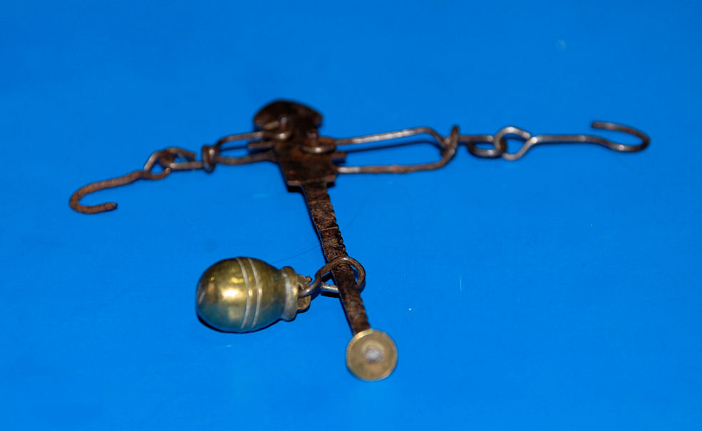 Antique Smoke Catch Doll Kitchens Miniature Beam Balance Made Of Iron 
