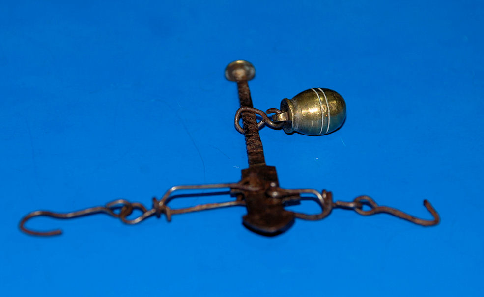 Antique Smoke Catch Doll Kitchens Miniature Beam Balance Made Of Iron 