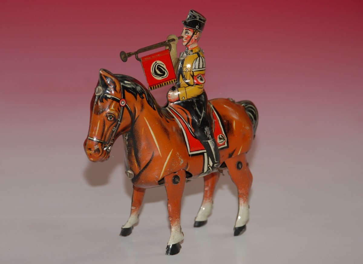 Blomer & Schüler Nbg. * clock plant figure SA Reiter with fanfare * 1935