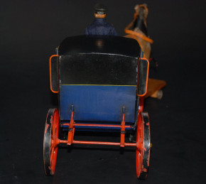 uralte Rock & Graner Kutsche mit Fellpferd & Kutscher * L 50 cm * um 1890/1895