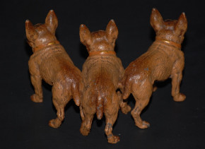 Heyde G. Dresden * Hunde Gruppe * 3 franz. Bulldoggen * H. 6 cm * um 1900