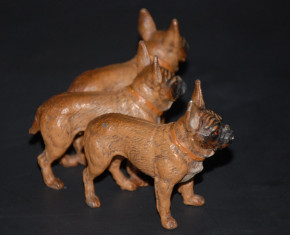 Heyde G. Dresden * Hunde Gruppe * 3 franz. Bulldoggen * H. 6 cm * um 1900