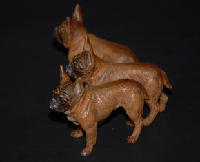 Heyde G. Dresden * Hunde Gruppe * 3 franz. Bulldoggen * H. 6 cm * um 1900